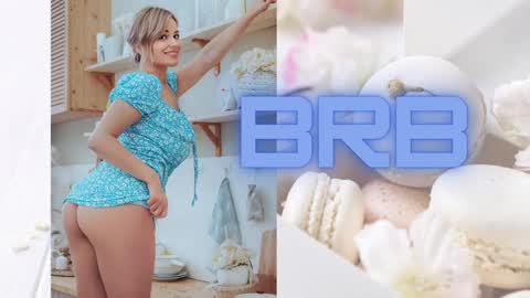 Snapshot of milla_kuni chatting on December 2024 10:18:02 PM Mila online show from December 2024 10:18:02 PM