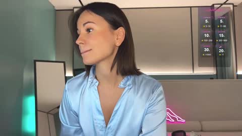 Snapshot of milla_kuni chatting on February 2025 09:56:02 PM Mila online show from February 2025 09:56:02 PM