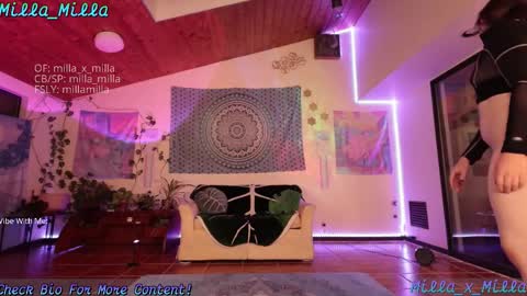 milla_milla online show from February 2026 05:15:01 AM