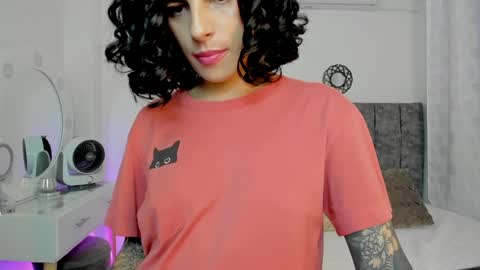 Snapshot of milla_pixxie chatting on February 2025 06:43:01 AM Milagros online show from February 2025 06:43:01 AM