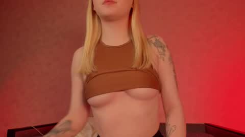 Snapshot of milla_remmy chatting on September 2025 08:20:02 PM Milla online show from September 2025 08:20:02 PM