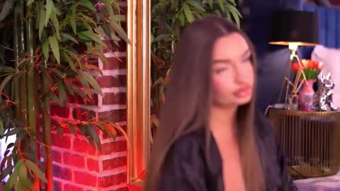 Milla online show from December 2025 07:14:02 AM