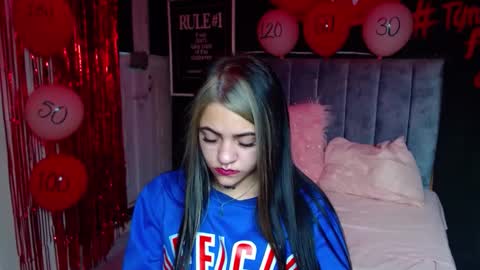 Violeta online show from February 2025 07:10:02 PM