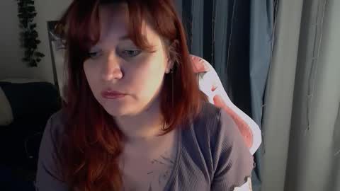 Milla online show from October 2025 10:04:02 PM