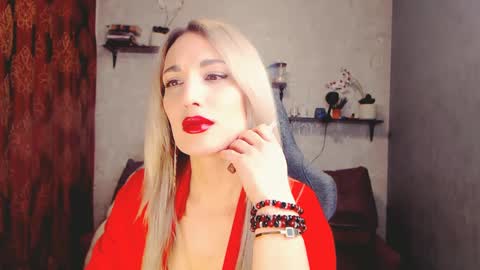 Snapshot of millaxqueen chatting on February 2025 11:44:02 AM MillaXQueen online show from February 2025 11:44:02 AM