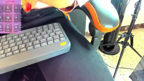 Aleja online show from March 2026 07:08:01 PM