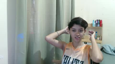 Snapshot of millie_fox21 chatting on April 2026 04:02:02 AM Im Milliedont forget to follow me online show from April 2026 04:02:02 AM
