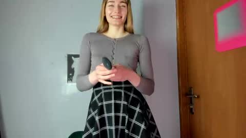 millie_lacroix online show from April 2026 11:46:02 AM