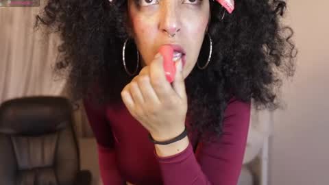 millie_volturi online show from May 2026 12:57:01 PM