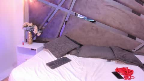 Snapshot of millu_blonde chatting on June 2026 02:24:02 AM millu_blonde online show from June 2026 02:24:02 AM