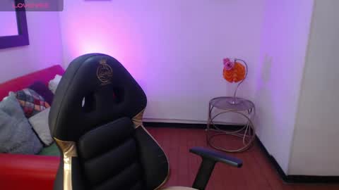 Snapshot of milly_1_ chatting on May 2026 06:02:02 PM milly_1_ online show from May 2026 06:02:02 PM