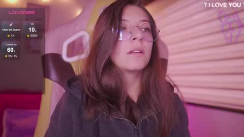 Snapshot of milly_kenner chatting on March 2026 08:58:02 PM MILLY online show from March 2026 08:58:02 PM