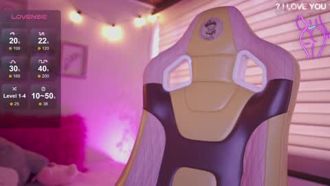 Snapshot of milly_kenner chatting on April 2026 07:59:02 PM MILLY online show from April 2026 07:59:02 PM