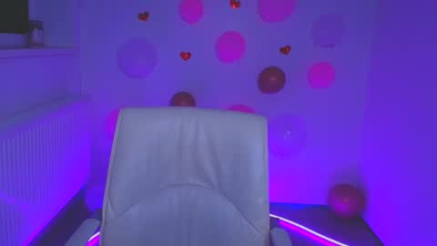 Snapshot of milly_liss chatting on February 2025 06:37:01 AM Milly online show from February 2025 06:37:01 AM