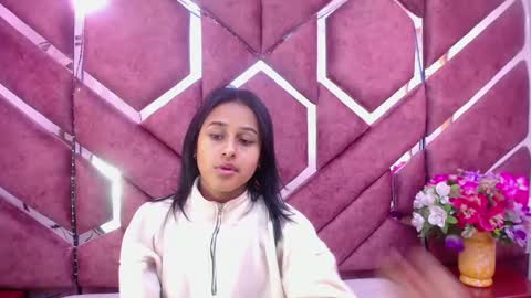 Snapshot of milly_print chatting on December 2024 02:25:02 AM Milly Print online show from December 2024 02:25:02 AM