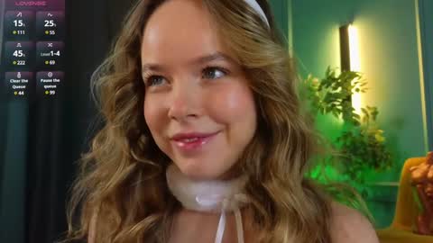 Snapshot of milly_shy chatting on December 2024 07:40:02 AM Milly online show from December 2024 07:40:02 AM