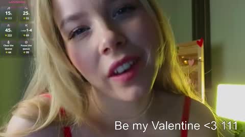 Snapshot of milly_shy chatting on February 2025 07:07:01 AM Milly online show from February 2025 07:07:01 AM