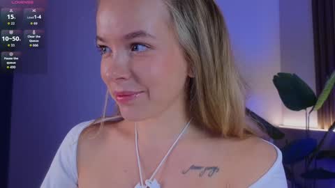 Snapshot of milly_shy chatting on September 2025 06:46:01 AM Milly online show from September 2025 06:46:01 AM