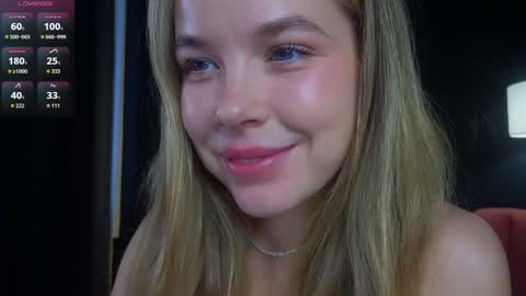 Snapshot of milly_shy chatting on October 2025 07:17:02 AM Milly online show from October 2025 07:17:02 AM