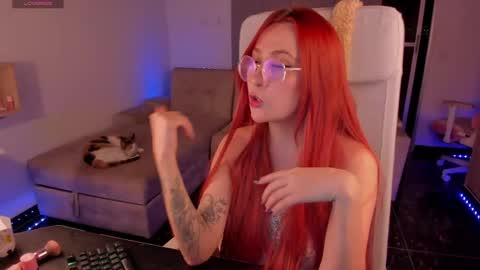 Snapshot of milly_yako chatting on April 2026 12:03:02 AM Monkey D Maddie online show from April 2026 12:03:02 AM