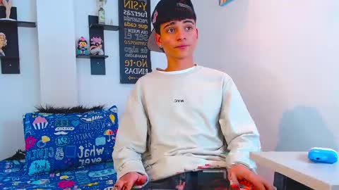 milo hot  online show from April 2026 09:31:01 PM