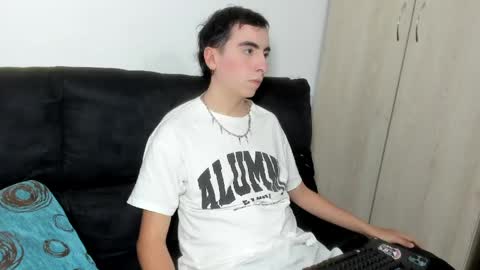 Snapshot of milogm_ chatting on June 2026 02:57:02 AM milogm_ online show from June 2026 02:57:02 AM