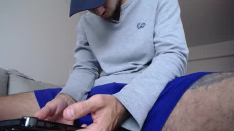 Snapshot of milostructor chatting on February 2026 12:15:01 PM miloslove online show from February 2026 12:15:01 PM