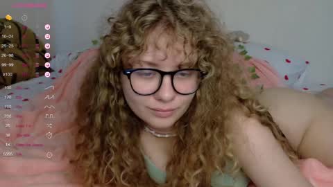 Snapshot of milounee chatting on March 2026 11:55:02 AM milounee online show from March 2026 11:55:02 AM