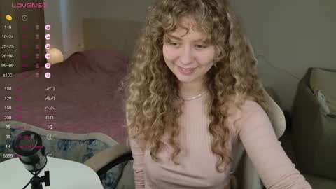 Snapshot of milounee chatting on April 2026 09:40:02 AM milounee online show from April 2026 09:40:02 AM