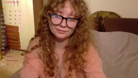 Snapshot of milounee chatting on April 2026 04:57:02 PM milounee online show from April 2026 04:57:02 PM