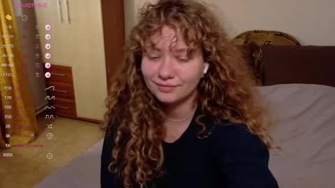 Snapshot of milounee chatting on April 2026 09:43:01 AM milounee online show from April 2026 09:43:01 AM