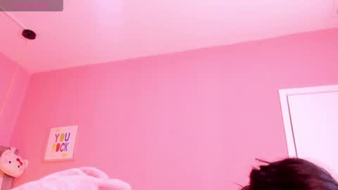 milu_carbajal_x online show from April 2026 12:48:02 PM