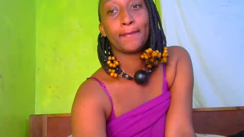 Snapshot of mily_carol chatting on December 2024 01:39:02 AM online show from December 2024 01:39:02 AM
