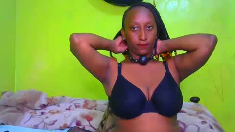 Snapshot of mily_carol chatting on January 2025 08:04:02 PM online show from January 2025 08:04:02 PM