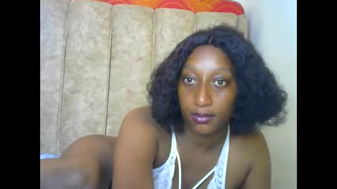 Snapshot of mily_carol chatting on January 2025 04:30:01 AM online show from January 2025 04:30:01 AM