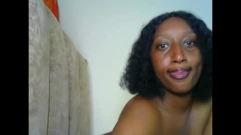 Snapshot of mily_carol chatting on February 2025 12:19:02 AM online show from February 2025 12:19:02 AM