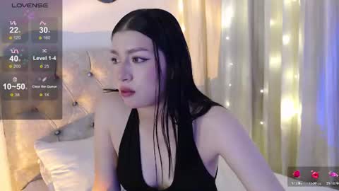 Snapshot of mily_thomson_b chatting on June 2026 12:45:02 AM Mily online show from June 2026 12:45:02 AM