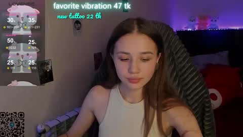 Emily online show from November 2025 06:45:02 PM