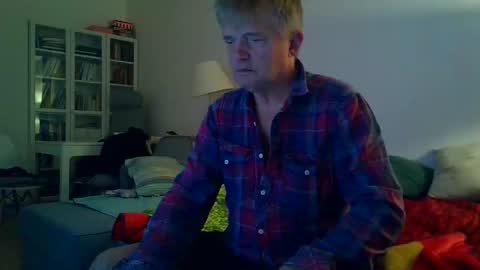 Snapshot of milymen26 chatting on April 2026 09:15:01 PM Milymen26 Polish man master fereskik straight mature online show from April 2026 09:15:01 PM