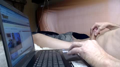 Snapshot of mimes32 chatting on February 2025 01:22:01 PM mimes32 online show from February 2025 01:22:01 PM