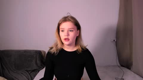 hi Im Mina  online show from December 2024 01:37:02 AM