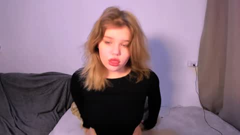 hi Im Mina  online show from December 2024 01:53:01 AM