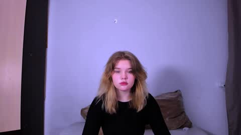 hi Im Mina  online show from January 2025 09:26:01 AM