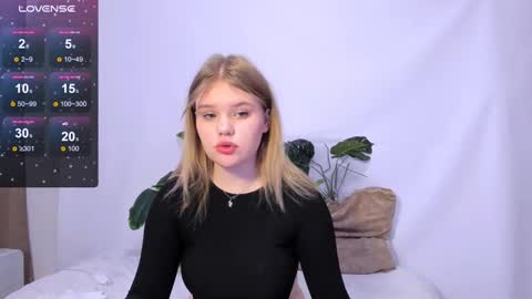 hi Im Mina  online show from March 2025 08:43:01 AM