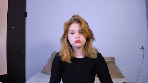 hi Im Mina  online show from September 2025 11:46:02 AM