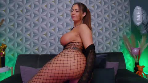 Mina online show from March 2026 09:21:02 AM