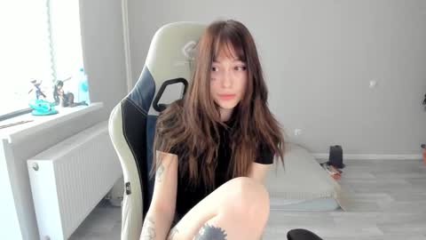 minadzukii online show from September 2025 11:13:02 AM