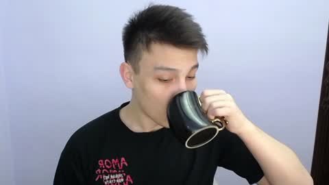 Snapshot of minato_kabuki chatting on December 2024 11:02:02 AM MINATO online show from December 2024 11:02:02 AM