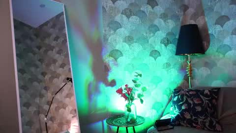 Snapshot of mind__game chatting on April 2026 05:33:02 AM Frances Next streams Thu Fri Sat 8am - 4pm GMT3 online show from April 2026 05:33:02 AM