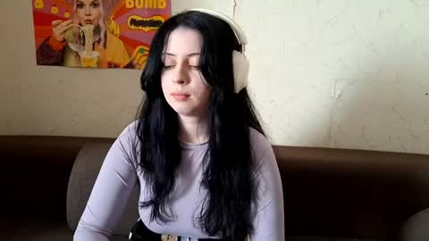 Mindy online show from April 2026 05:21:01 AM